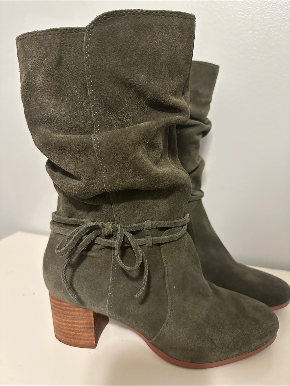Violet & Red Suede Slouch Boot — Olive Green, Sz 8